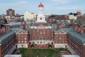 Harvard Trump Yonetimine Karsi Dava Acti