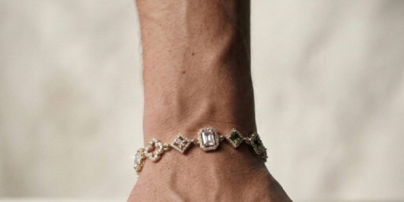 Kolye Şıklığı ile Gündelik Tarzı Sanata Dönüştürün