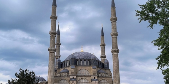 Mimar Sinan Kimdir? Kısaca Hayatı, Çıraklık, Kalfalık ve Ustalık Eserleri